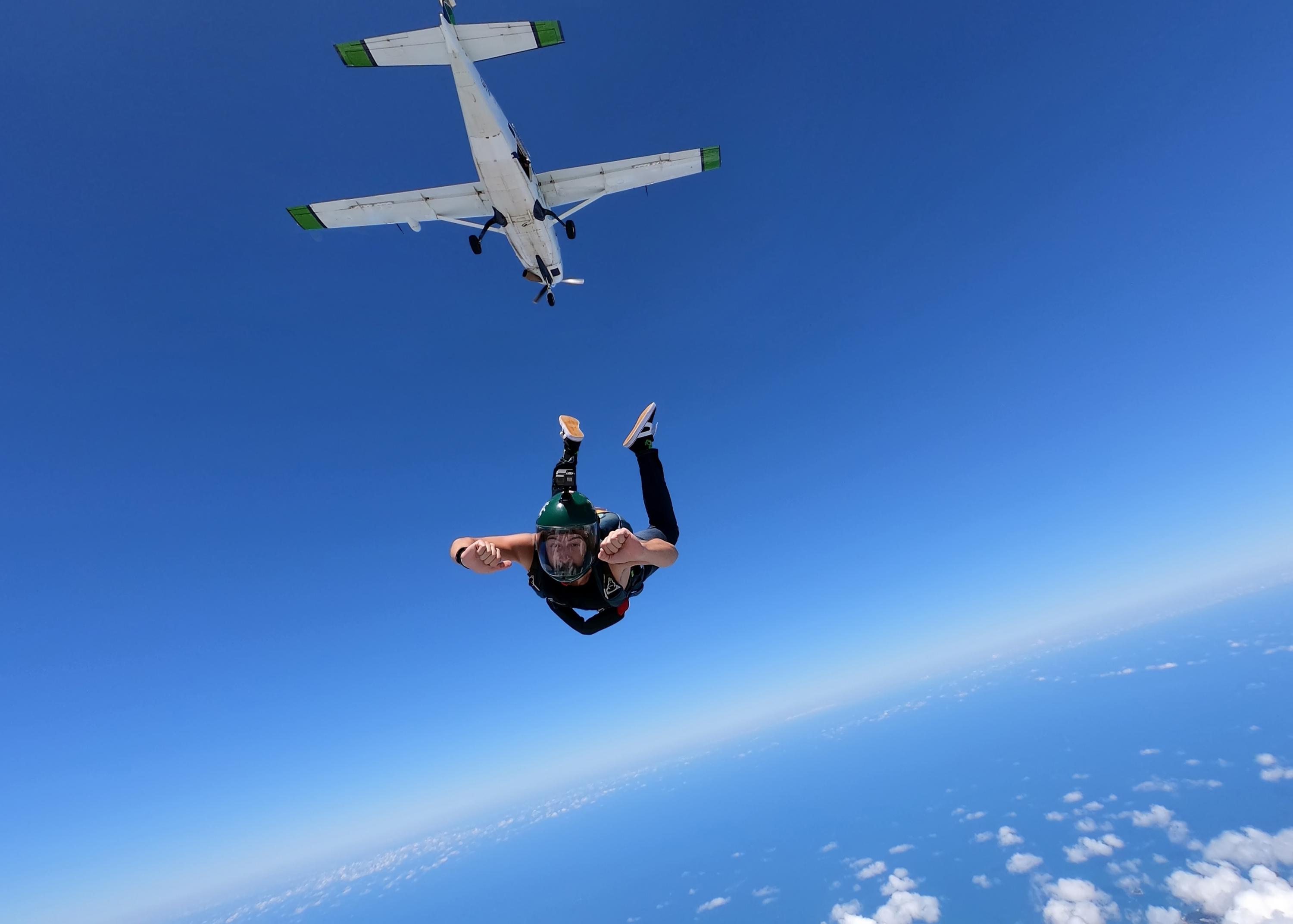 skydiving 